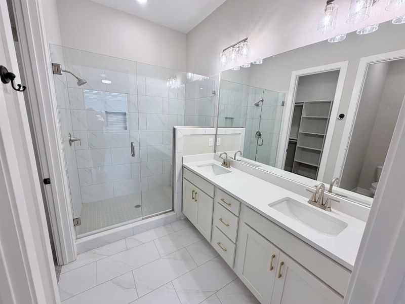 Furnished interior view inside a new home in Lockwood, Collierville (Image 9).