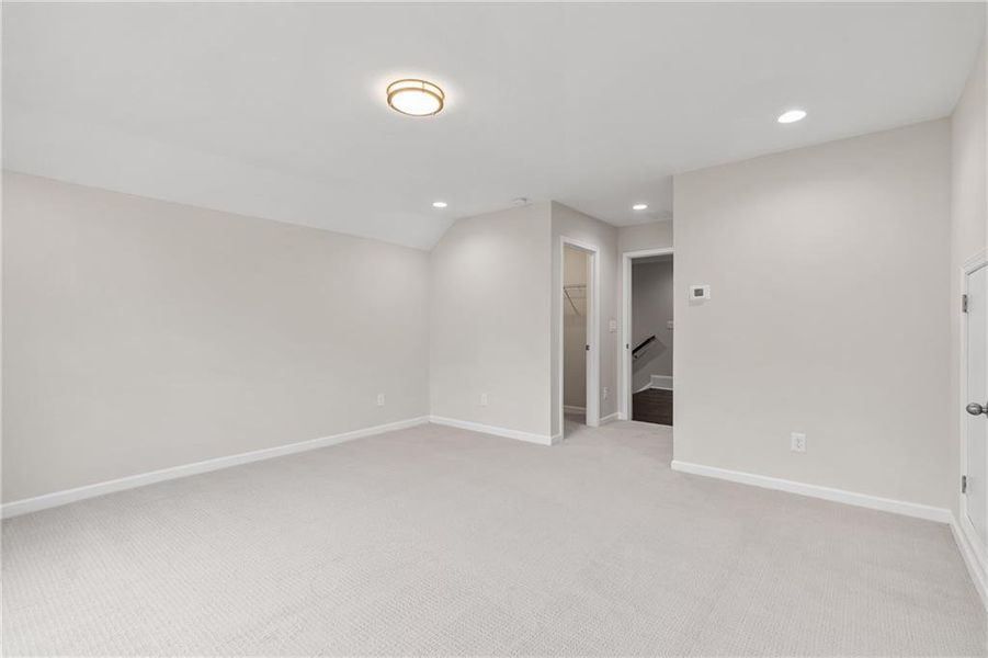 Spacious, unfurnished interior of a new home in , Covington (Image 30).