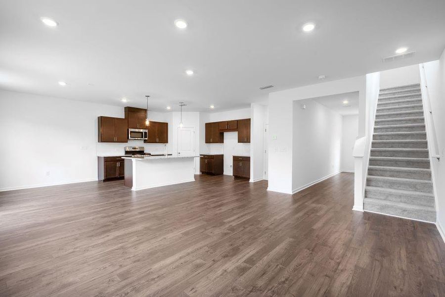Spacious, unfurnished interior of a new home in Windance Lake, Loganville (Image 15). Spacious, unfurnished interior of a new home in Windance Lake, Loganville (Image 15).