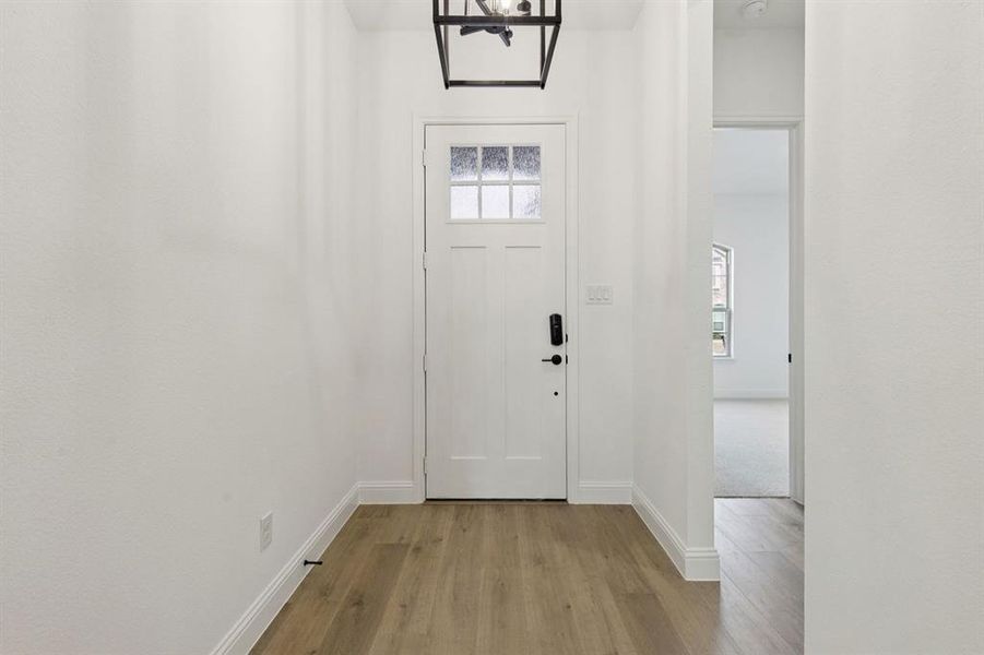 Spacious, unfurnished interior of a new home in Country Lakes, Denton (Image 16).