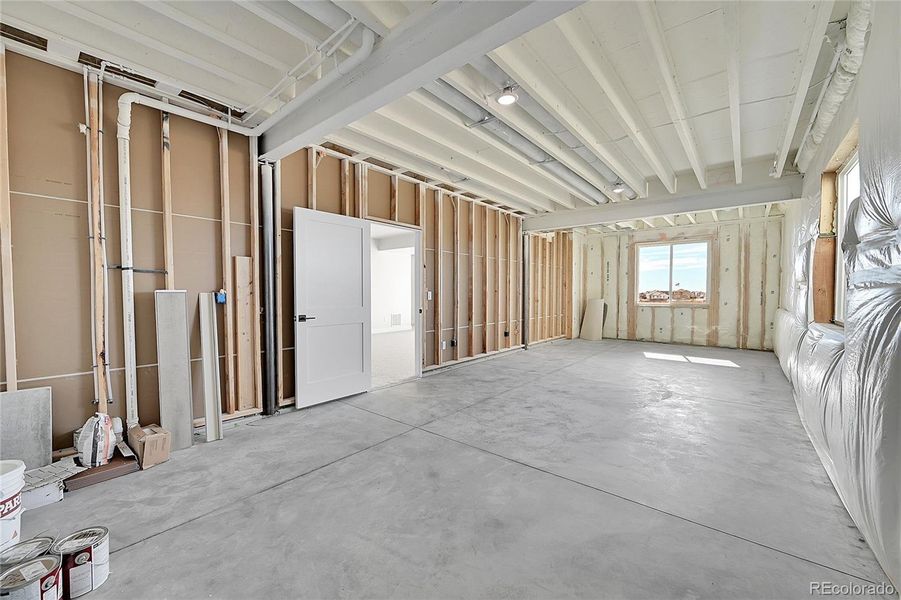 unfinished room, lower level