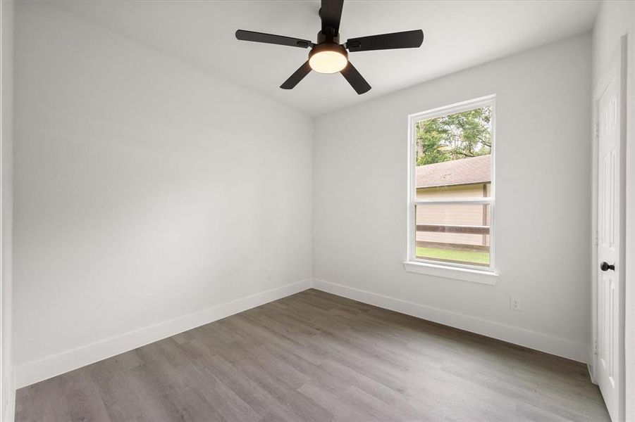 Spacious, unfurnished interior of a new home in , Tool (Image 27).