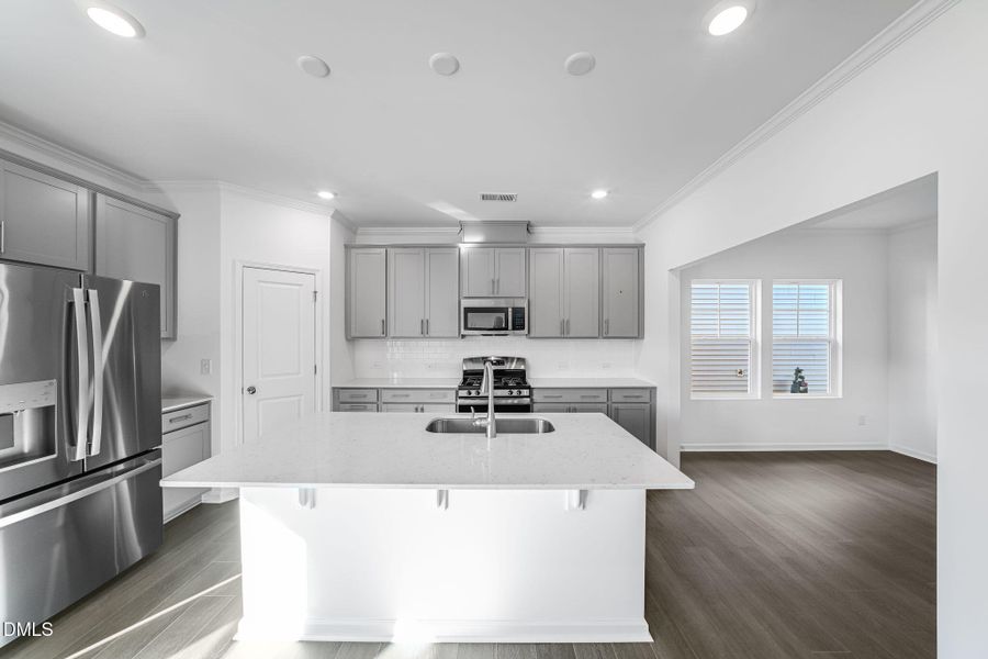 SUN_SherriDowns_Pic_Madison-19