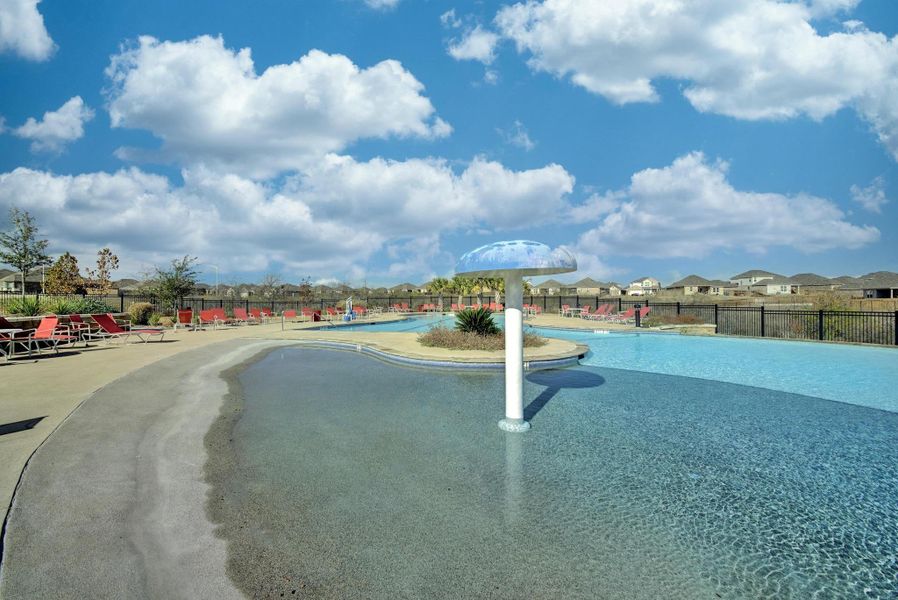 Community amenities in Seasons at Carillon, Manor (Image 34).