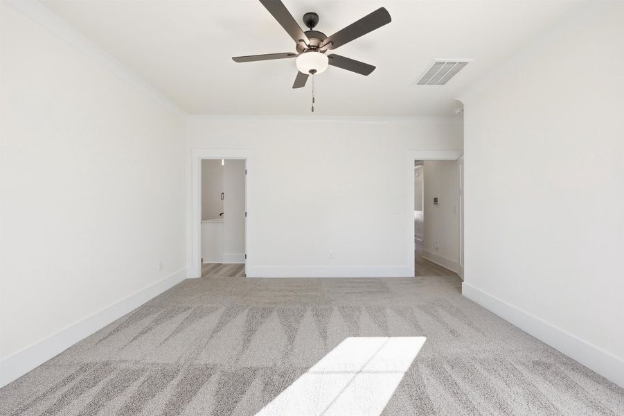 Spacious, unfurnished interior of a new home in Oak Hollow, Longs (Image 18).