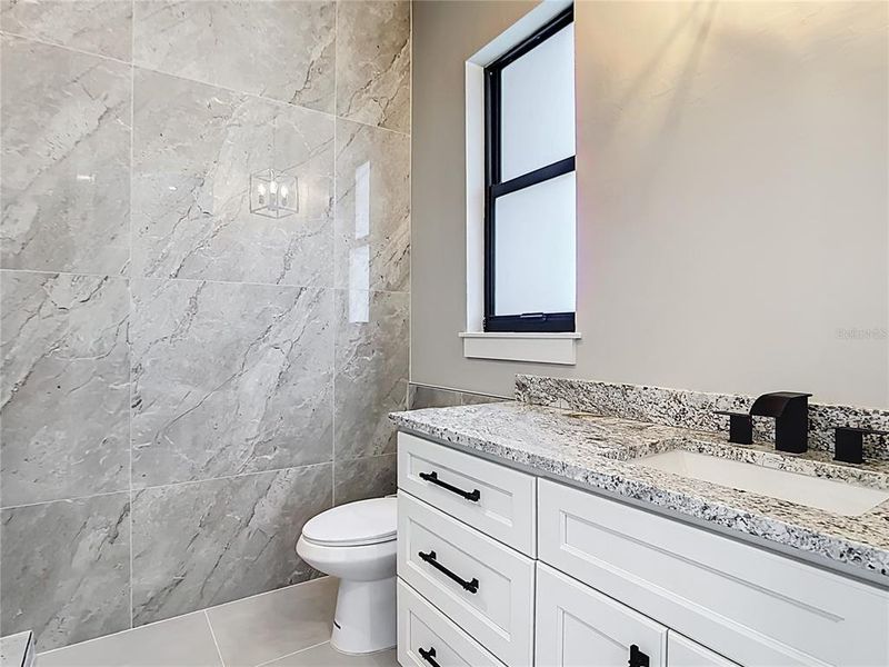 Spacious, unfurnished interior of a new home in , Englewood (Image 21).