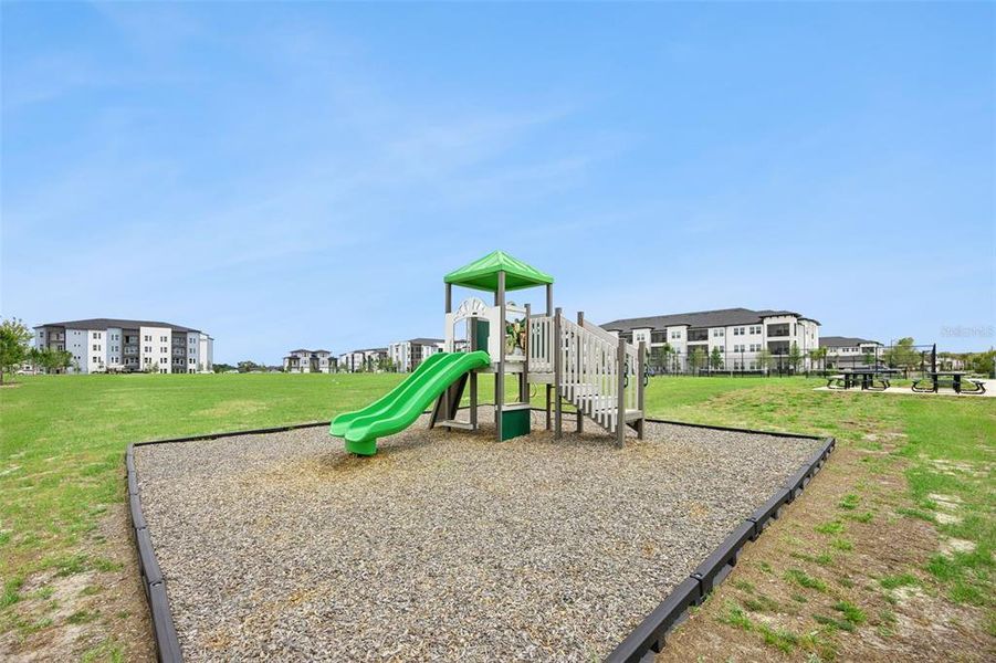 Community amenities in Crossroads at Kelly Park, Apopka (Image 22).