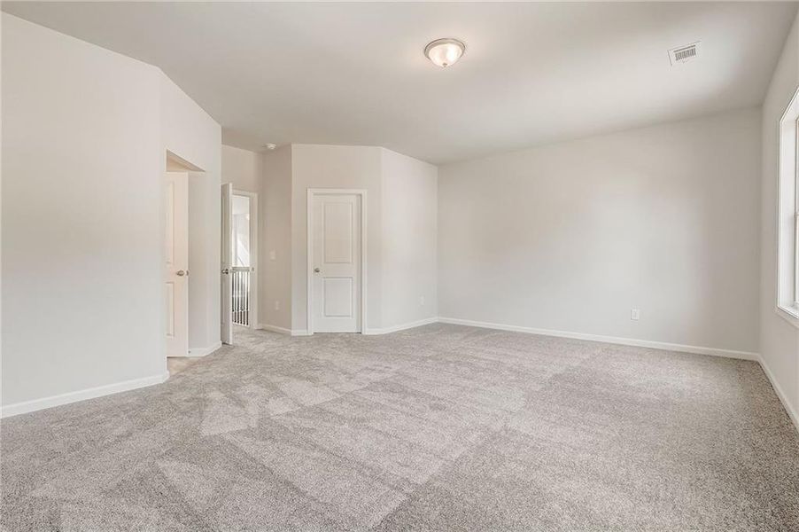 Spacious, unfurnished interior of a new home in Summerlin, Winder (Image 41).