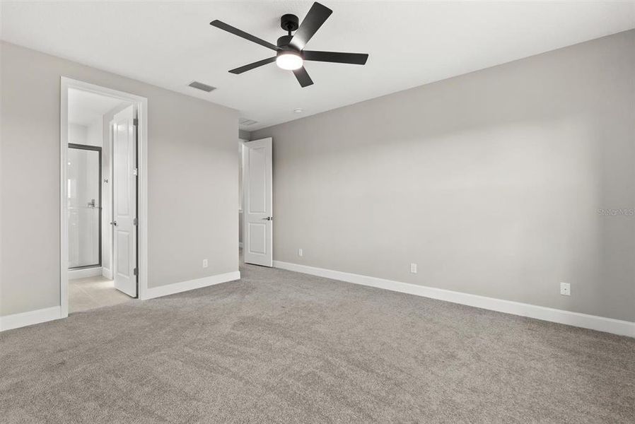 Spacious, unfurnished interior of a new home in Park East at Azario, Bradenton (Image 40). Spacious, unfurnished interior of a new home in Park East at Azario, Bradenton (Image 40).