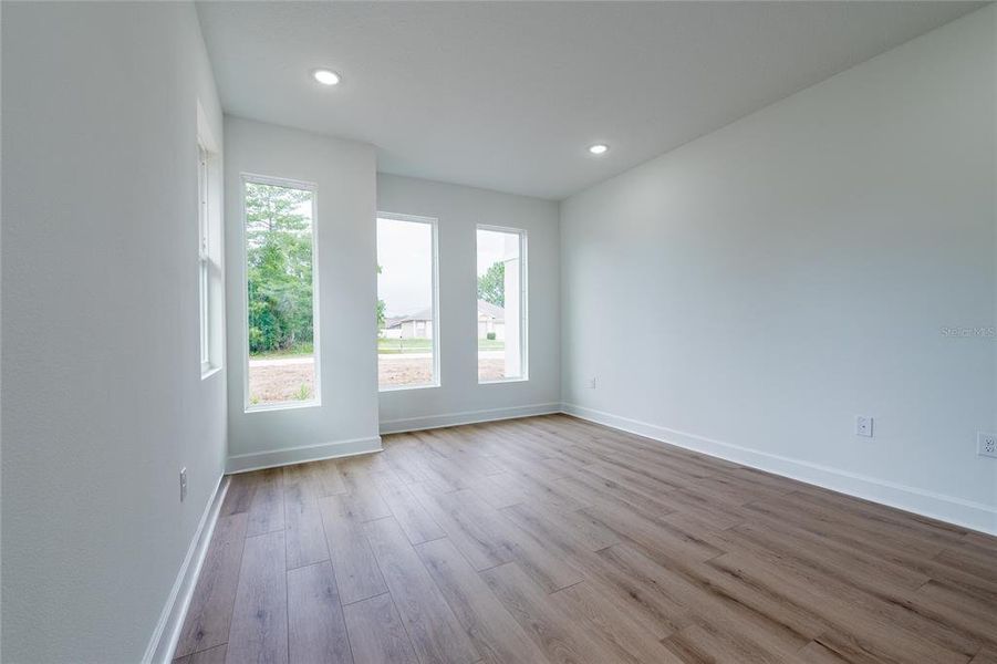 Spacious, unfurnished interior of a new home in , North Port (Image 31).