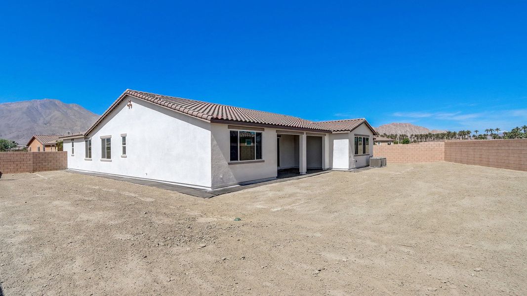 Representative exterior details of a home built from the Residence 3003 by D.R. Horton in Havenwood, North Charleston (Image 4).