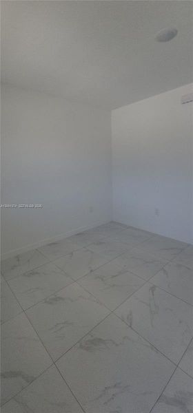 Spacious, unfurnished interior of a new home in , Miami (Image 5).