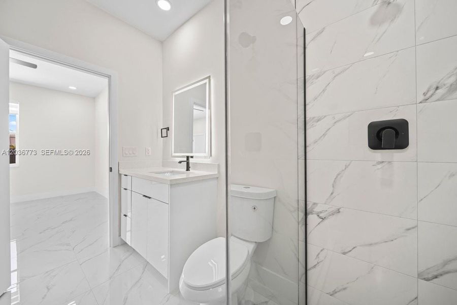 Furnished interior view inside a new home in , Cape Coral (Image 7).