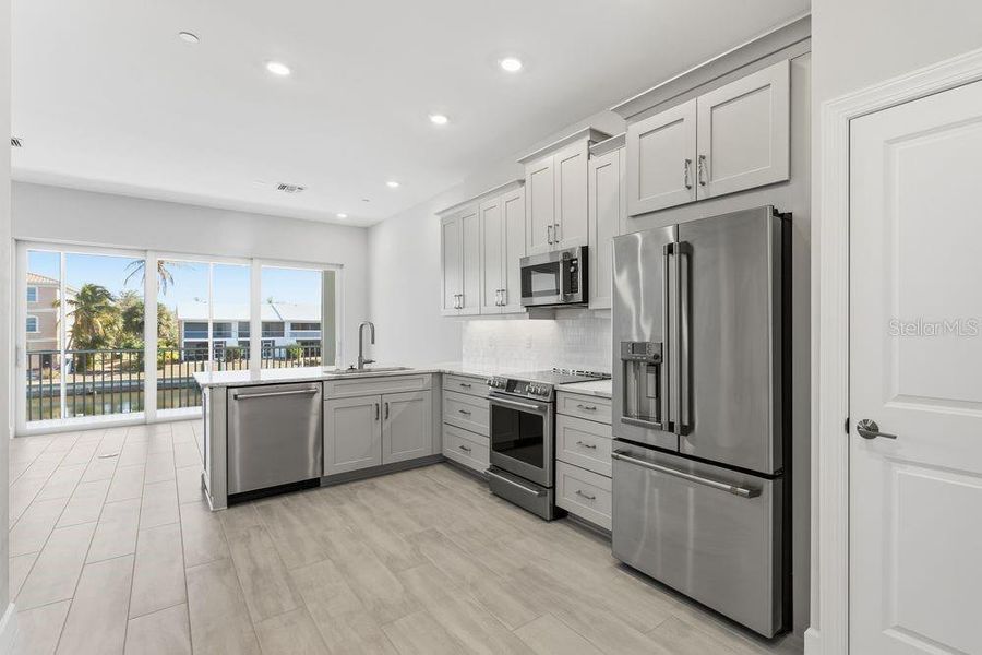 Furnished interior view inside a new home in Seahaven, Punta Gorda (Image 7).