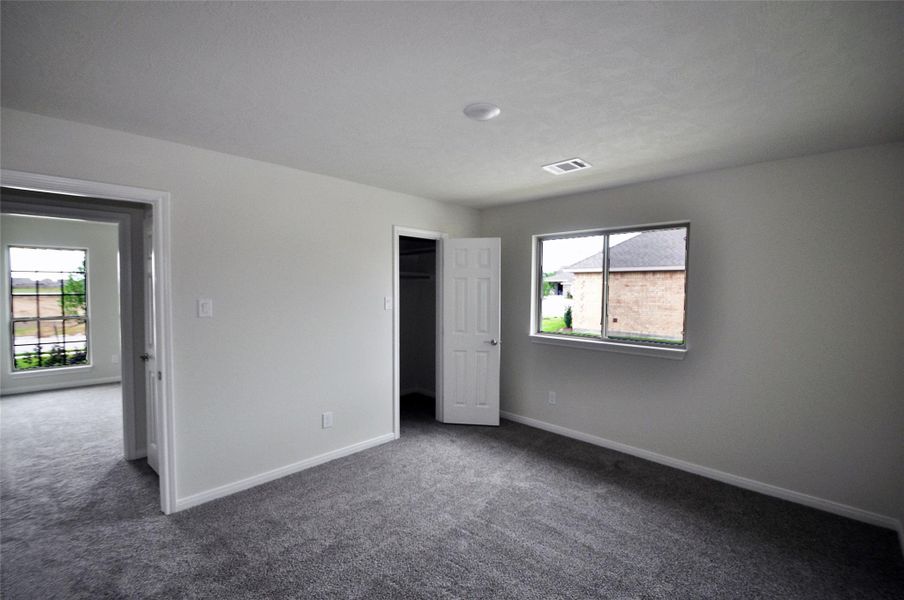 Spacious, unfurnished interior of a new home in , League City (Image 23).