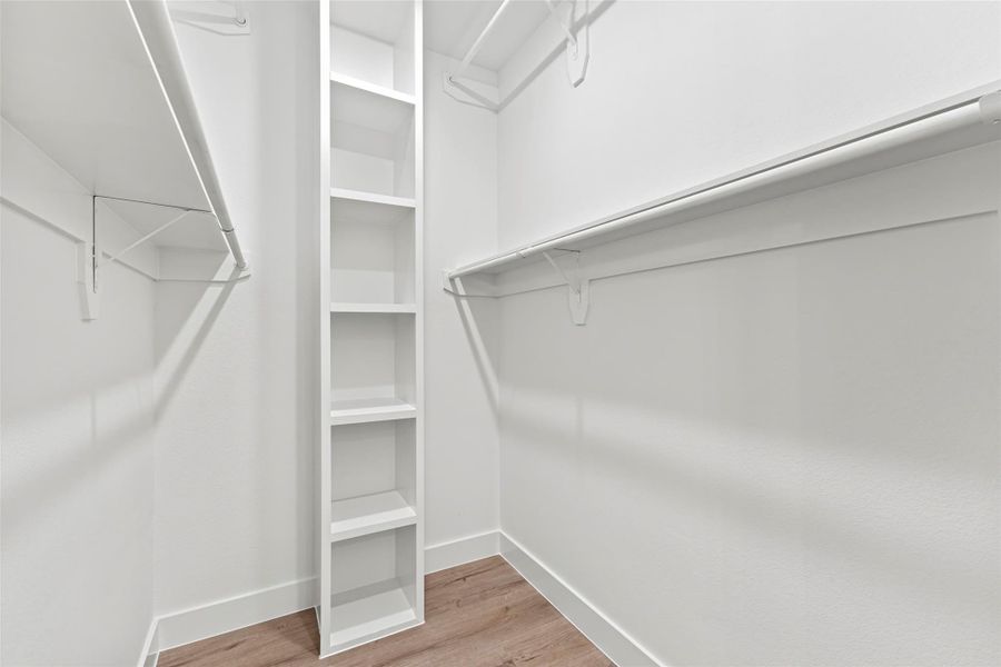 Spacious, unfurnished interior of a new home in , Houston (Image 9).