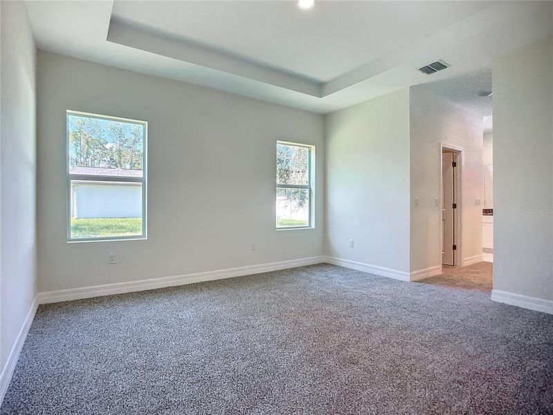 Spacious, unfurnished interior of a new home in , North Port (Image 17).