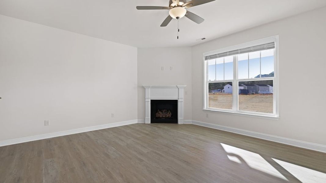 Spacious, unfurnished interior of a new home in Edgewood Estates, Greenville (Image 19).