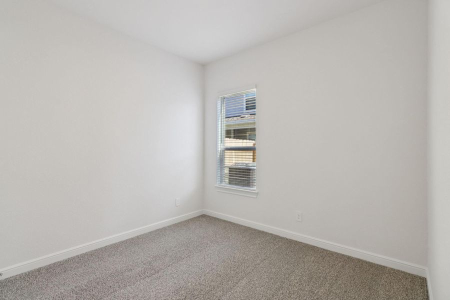 Spacious, unfurnished interior of a new home in Kemah Crossing - Luxe Series, Kemah (Image 25).