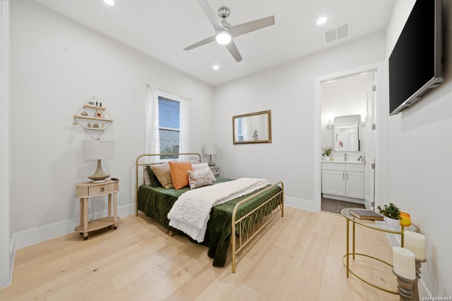 Furnished interior view inside a new home in , Boerne (Image 18).