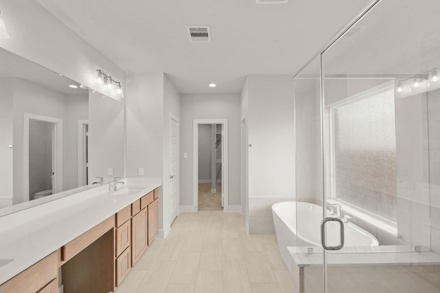 Furnished interior view inside a new home in Briarwood Crossing, Rosenberg (Image 8). Furnished interior view inside a new home in Briarwood Crossing, Rosenberg (Image 8).