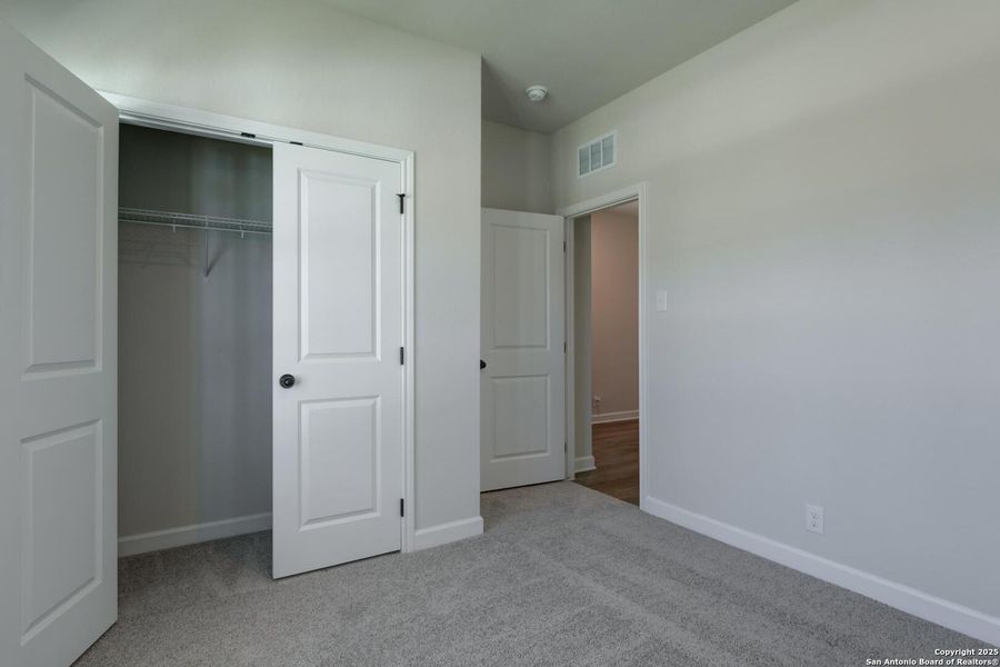 Spacious, unfurnished interior of a new home in Cordova Trails, Seguin (Image 23).