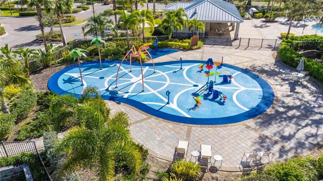 Community amenities in Summerwoods, Parrish (Image 60).