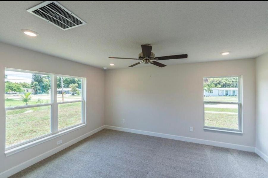 Spacious, unfurnished interior of a new home in Lakewood Park, Fort Pierce (Image 16). Spacious, unfurnished interior of a new home in Lakewood Park, Fort Pierce (Image 16).