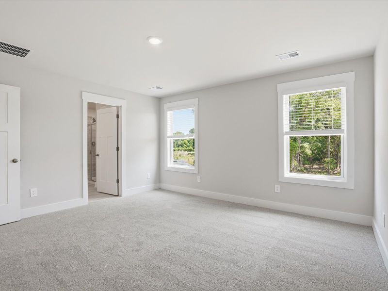 Spacious, unfurnished interior of a new home in Crossing at Abner Creek, Greer (Image 16). Spacious, unfurnished interior of a new home in Crossing at Abner Creek, Greer (Image 16).