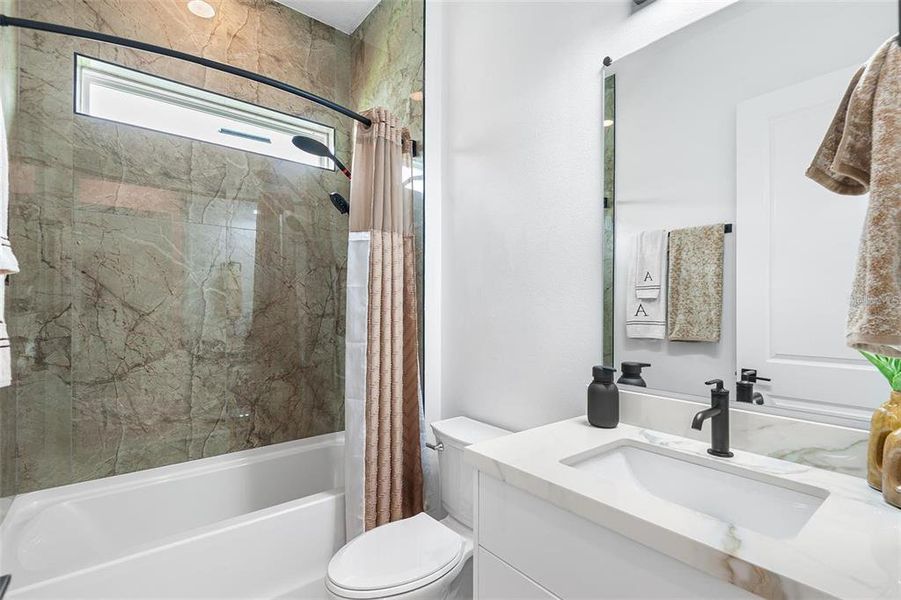 Furnished interior view inside a new home in , Kissimmee (Image 17).