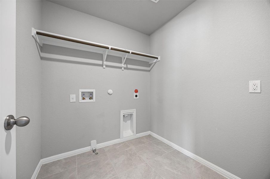 Spacious, unfurnished interior of a new home in Crosswinds, Kyle (Image 25). Spacious, unfurnished interior of a new home in Crosswinds, Kyle (Image 25).