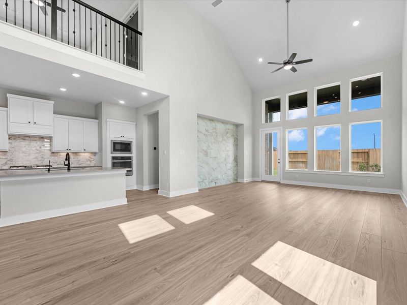 Spacious, unfurnished interior of a new home in Pecan Ridge, Fulshear (Image 13).