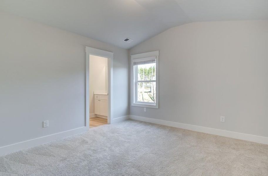 Spacious, unfurnished interior of a new home in Saddleridge, Senoia (Image 21). Spacious, unfurnished interior of a new home in Saddleridge, Senoia (Image 21).