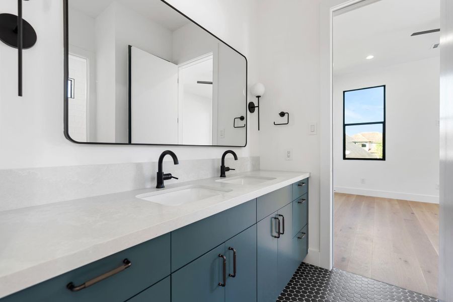 Secondary Bathroom 1