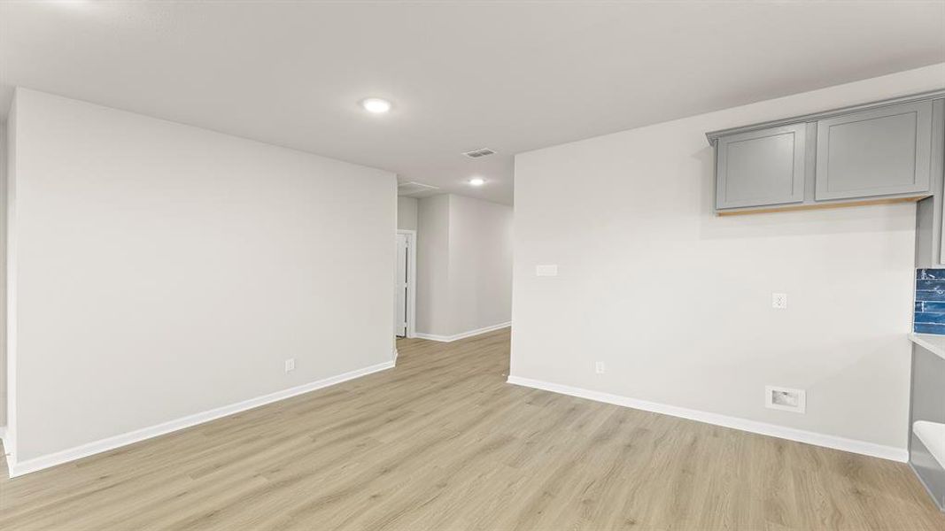 16. 2827 Wagoner - Dining (2) 16. 2827 Wagoner - Dining (2)