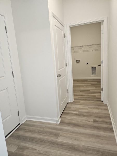 Spacious, unfurnished interior of a new home in Edgefield, Loris (Image 12).