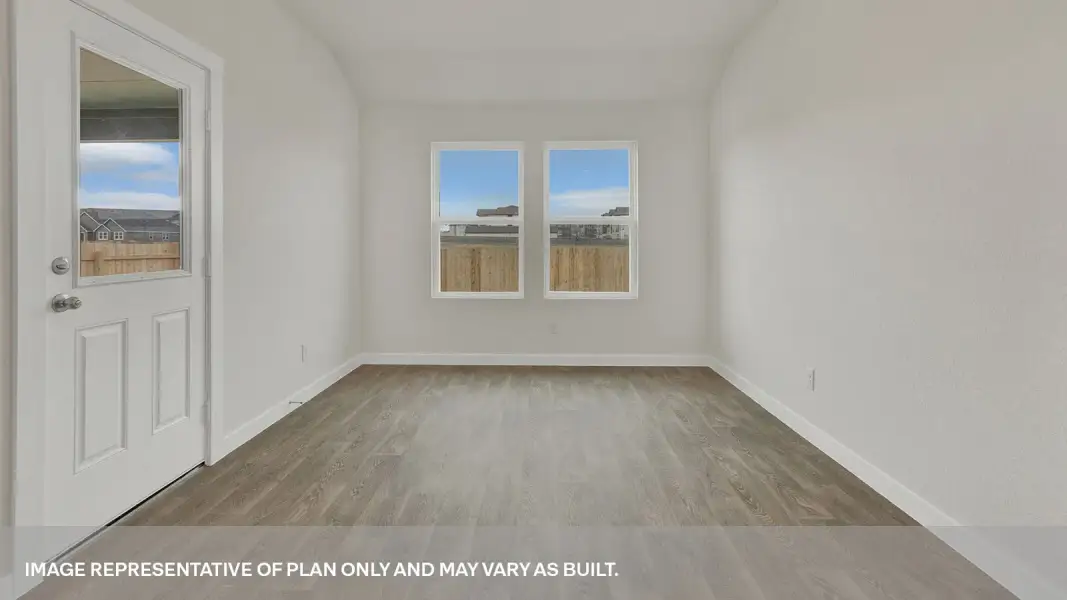 Spacious, unfurnished interior of a new home in Trails of Windcrest, Fredericksburg (Image 16).