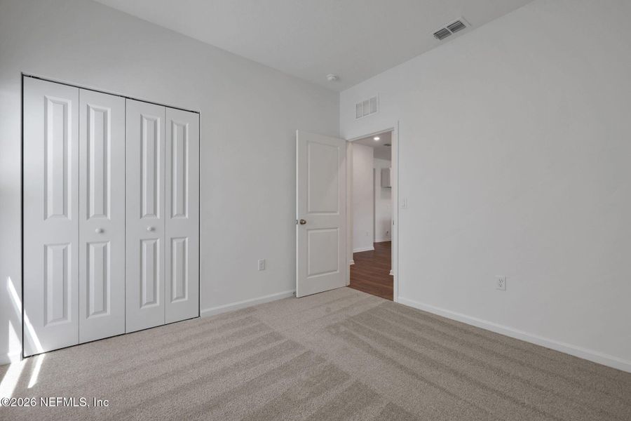 Spacious, unfurnished interior of a new home in Diamond Springs, Jacksonville (Image 22).
