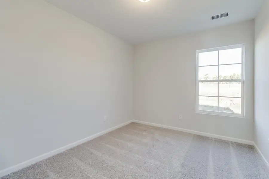 Spacious, unfurnished interior of a new home in Astoria, Columbia (Image 27).