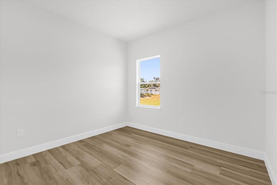 Spacious, unfurnished interior of a new home in , Ocala (Image 20).