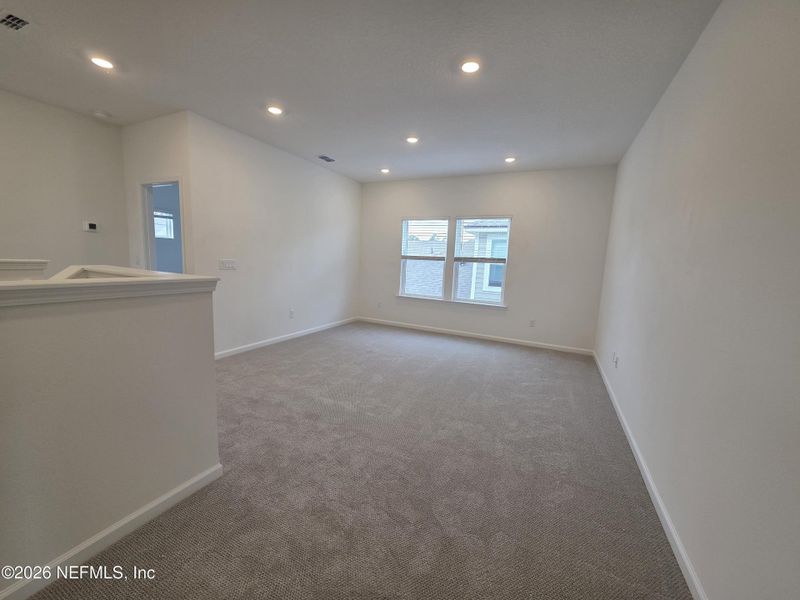 Spacious, unfurnished interior of a new home in Hyland Trail, Green Cove Springs (Image 18).