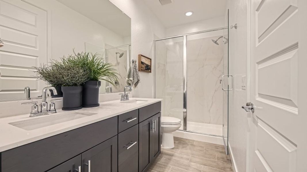 Verdin Owner's Suite Bathroom Verdin Owner's Suite Bathroom