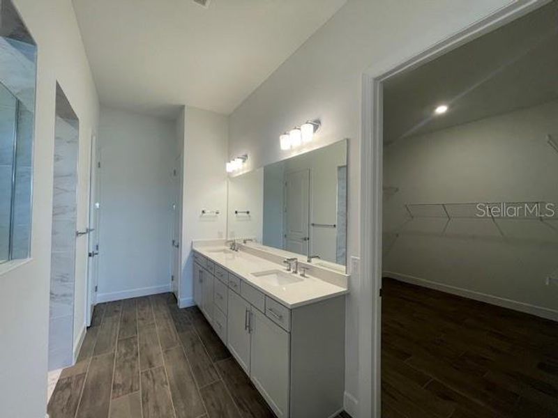 Furnished interior view inside a new home in Del Webb Catalina, Lakewood Ranch (Image 26).