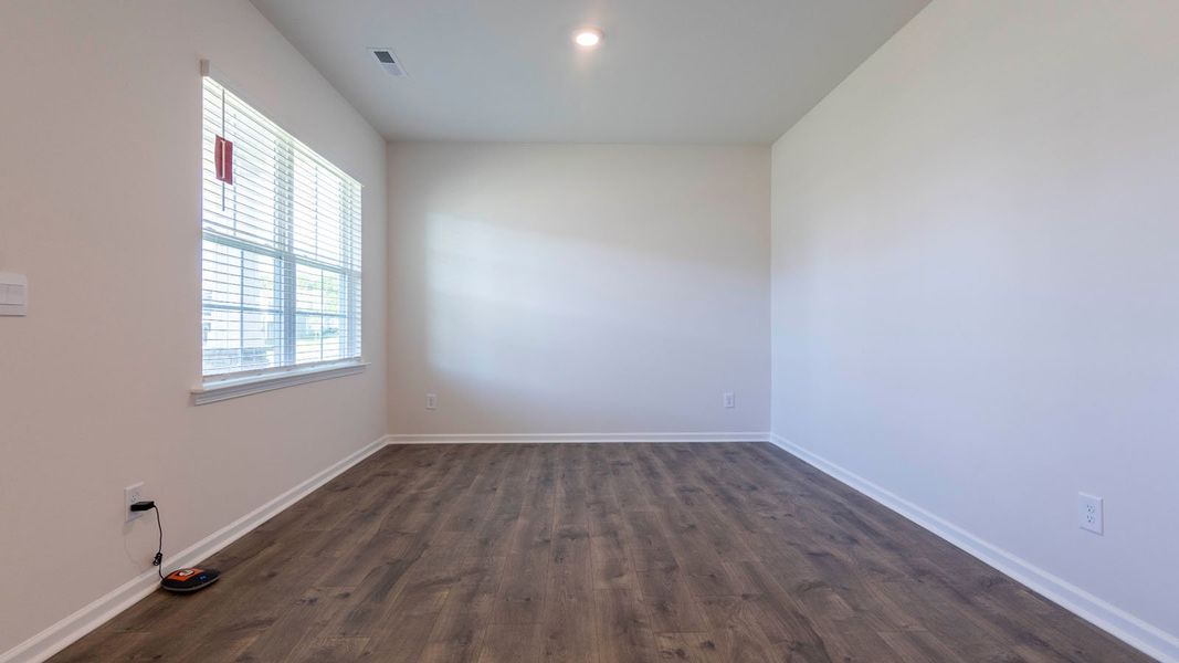 Spacious, unfurnished interior of a new home in Middleton, Greensboro (Image 14).