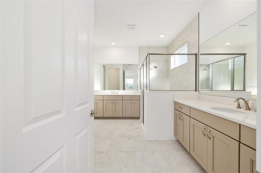 Furnished interior view inside a new home in Calesa Township, Ocala (Image 9).