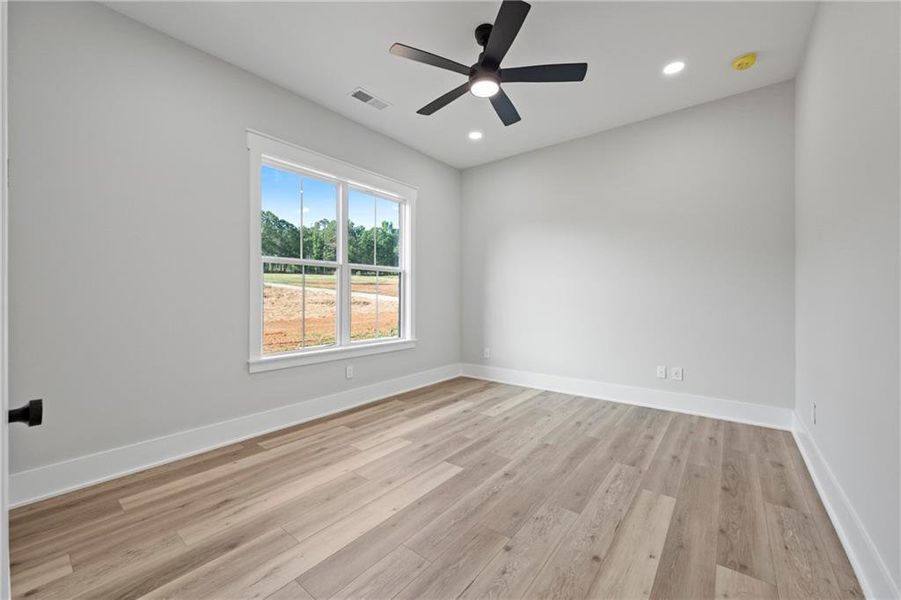Spacious, unfurnished interior of a new home in , Nicholson (Image 39).