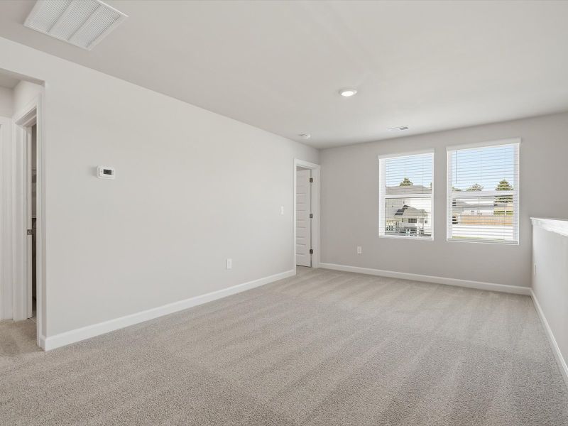 Spacious, unfurnished interior of a new home in Village at White Pine, Pendleton (Image 13). Spacious, unfurnished interior of a new home in Village at White Pine, Pendleton (Image 13).