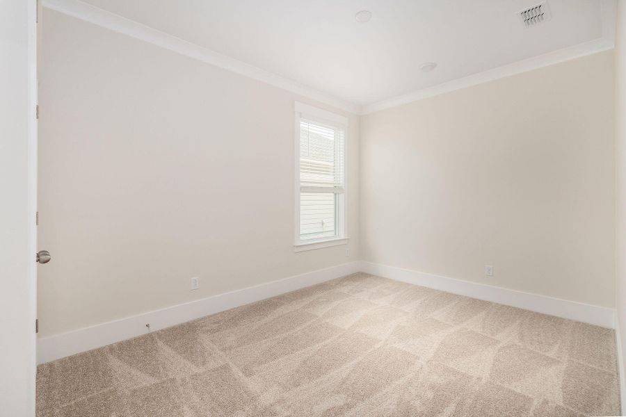 Spacious, unfurnished interior of a new home in , Charleston (Image 23).