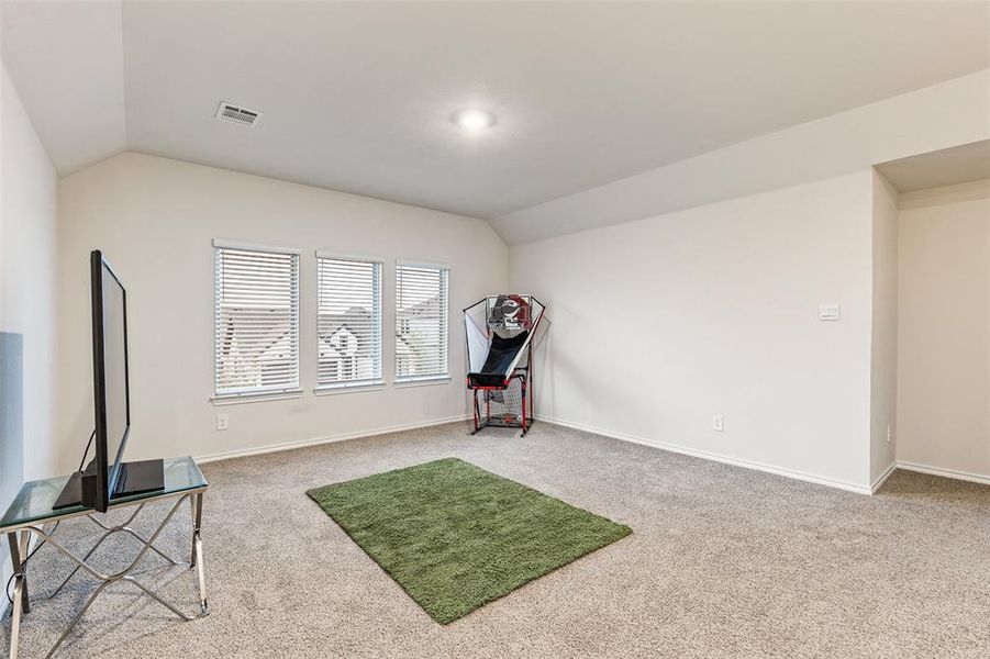 Spacious, unfurnished interior of a new home in , Providence Village (Image 21).