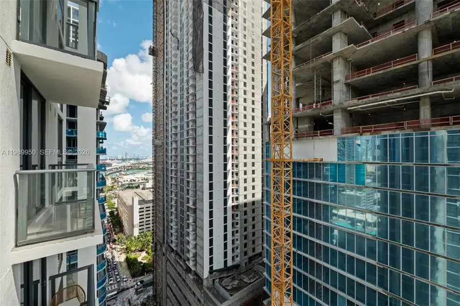 Condo located in Miami, FL showcasing its design and architecture (Image 2). Condo located in Miami, FL showcasing its design and architecture (Image 2).